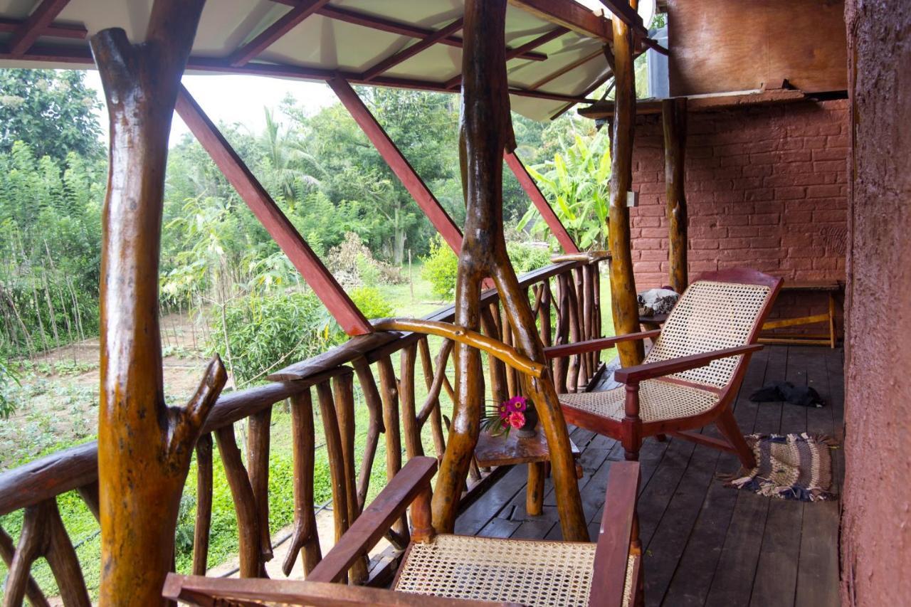 Anushka Nera Nature House Szigirija Szoba fotó